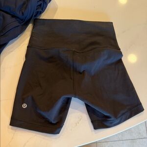 Lululemon wunder train biker shorts size 4, never worn